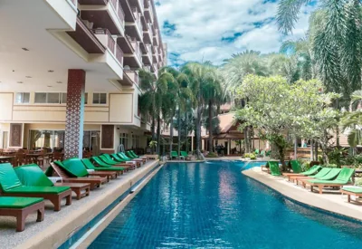 Baumanburi Hotel Patong – Foto 2