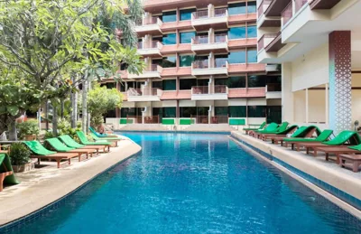 Baumanburi Hotel Patong – Foto 16
