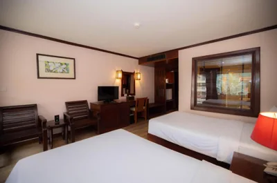 Camera Deluxe Doppia con Letti Singoli — Baumanburi Hotel Patong